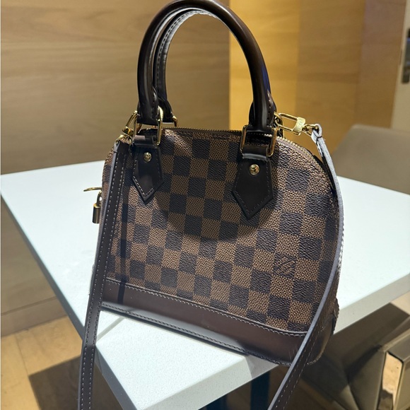 Authentic Louis Vuitton Alma BB - Picture 3 of 16